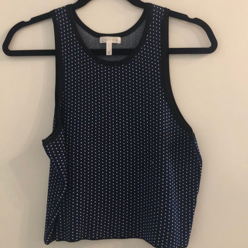 Knit pattern crop top